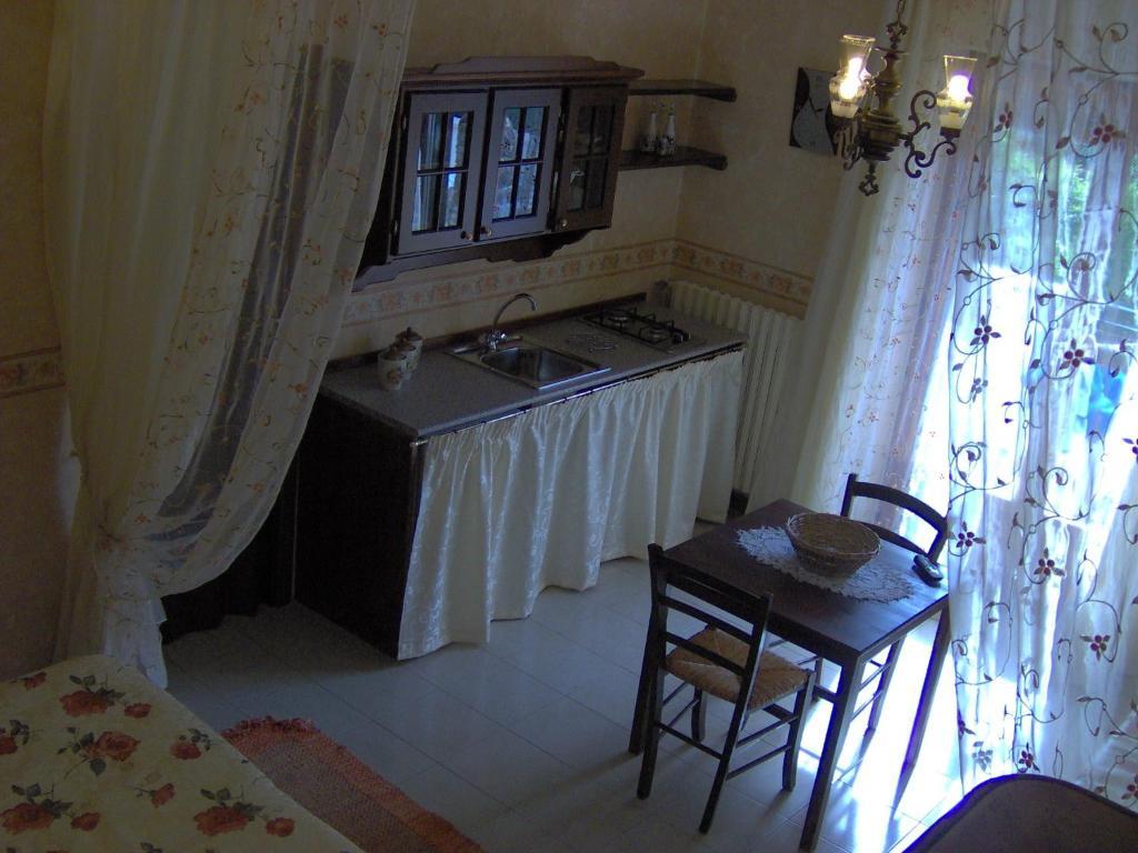 בארי Bed & Breakfast Santa Fara חדר תמונה